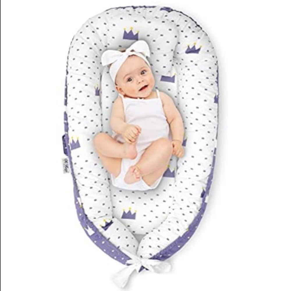 Unisex Baby Nest Lounger with Crown Design